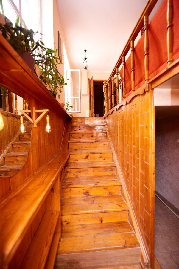 Wanderlust Hostel 阿拉木图 外观 照片